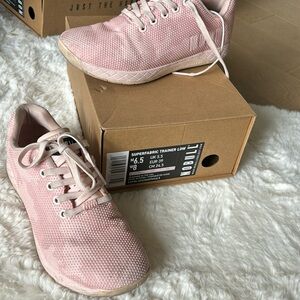 Women’s no bull weight lifting trainer